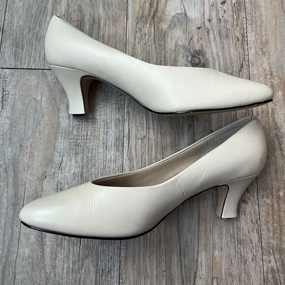 Vintage Heels Women's 6 White Genuinie Leather 60s Low Heel Wedding - Picture 3 of 10